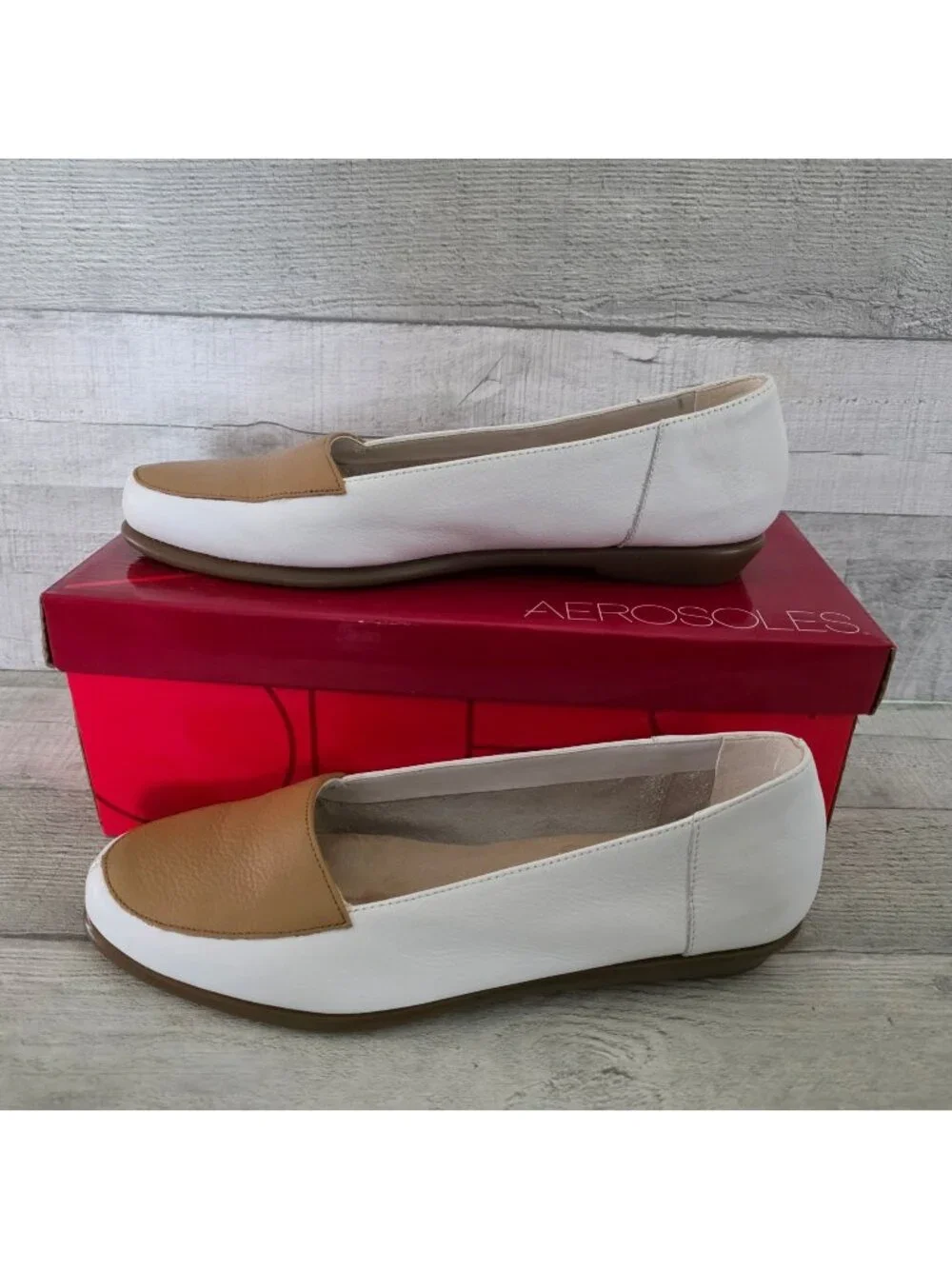Aerosoles Womens White & Tan Leather Slip-On Loafers Size 7.5 New With Box